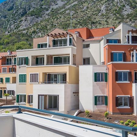 Lavender Bay Apartment C32 Donji Morinj Kültér fotó