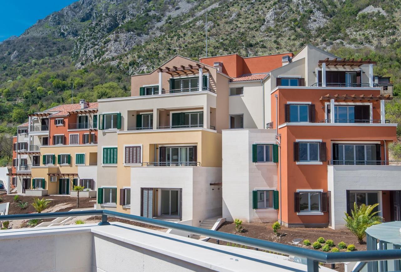 Lavender Bay Apartment C32 Donji Morinj Kültér fotó