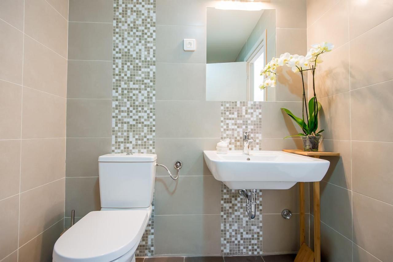 Lavender Bay Apartment C32 Donji Morinj Kültér fotó